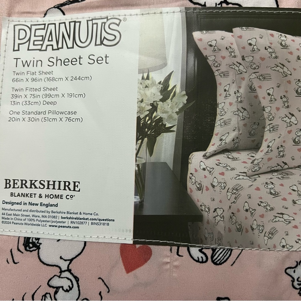 snoopy valentines twin sheet set